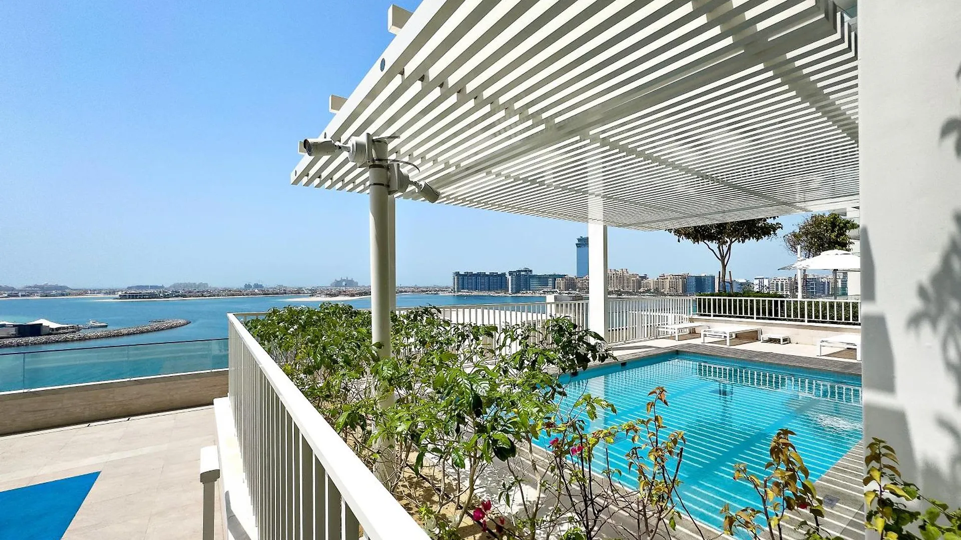 Seaside Serenity: 1-Br Apartment With Beach Access Dubai 0*,  United Arab Emirates